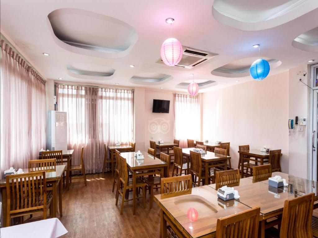 Hotel Bahosi Yangon Exteriör bild