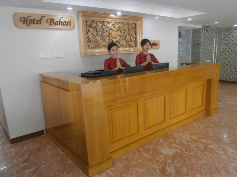 Hotel Bahosi Yangon Exteriör bild